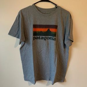 Men’s medium Patagonia t shirt gray good condition